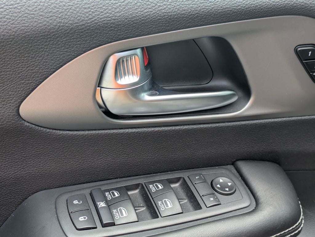 2027 Chrysler Pacifica PACIFICA SELECT