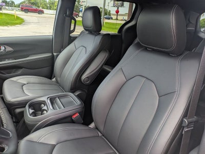 2027 Chrysler Pacifica PACIFICA SELECT