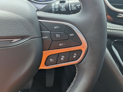 2027 Chrysler Pacifica PACIFICA SELECT