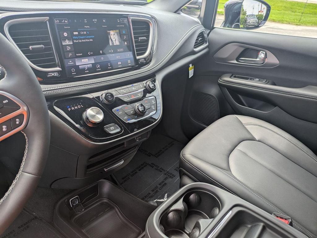 2027 Chrysler Pacifica PACIFICA SELECT