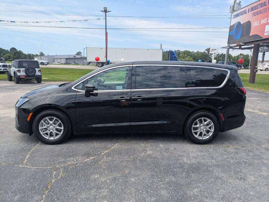 2027 Chrysler Pacifica PACIFICA SELECT