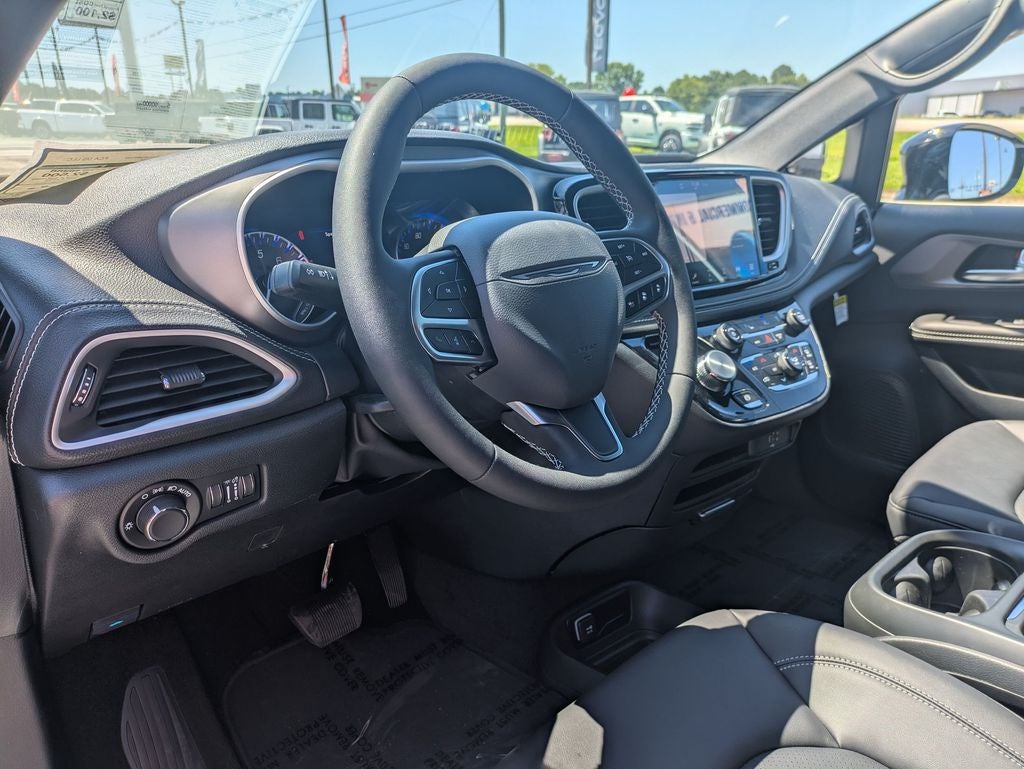 2027 Chrysler Pacifica PACIFICA SELECT