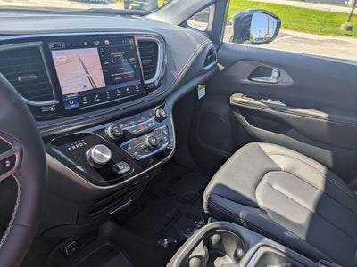 2027 Chrysler Pacifica PACIFICA SELECT