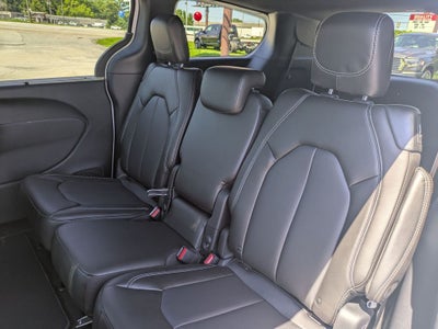 2027 Chrysler Pacifica PACIFICA SELECT