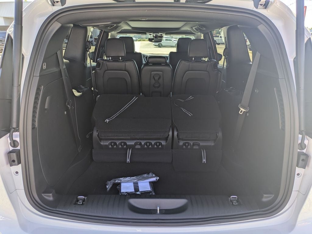 2027 Chrysler Pacifica PACIFICA SELECT