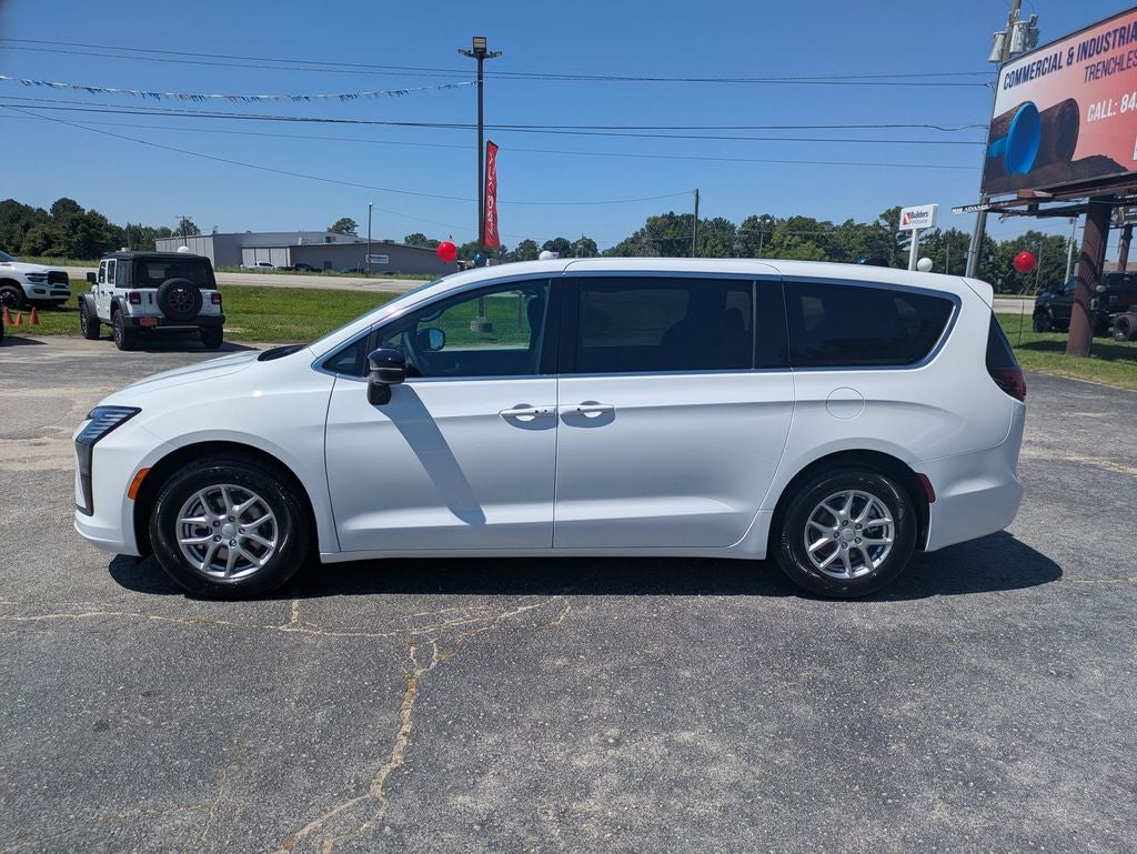 2027 Chrysler Pacifica PACIFICA SELECT