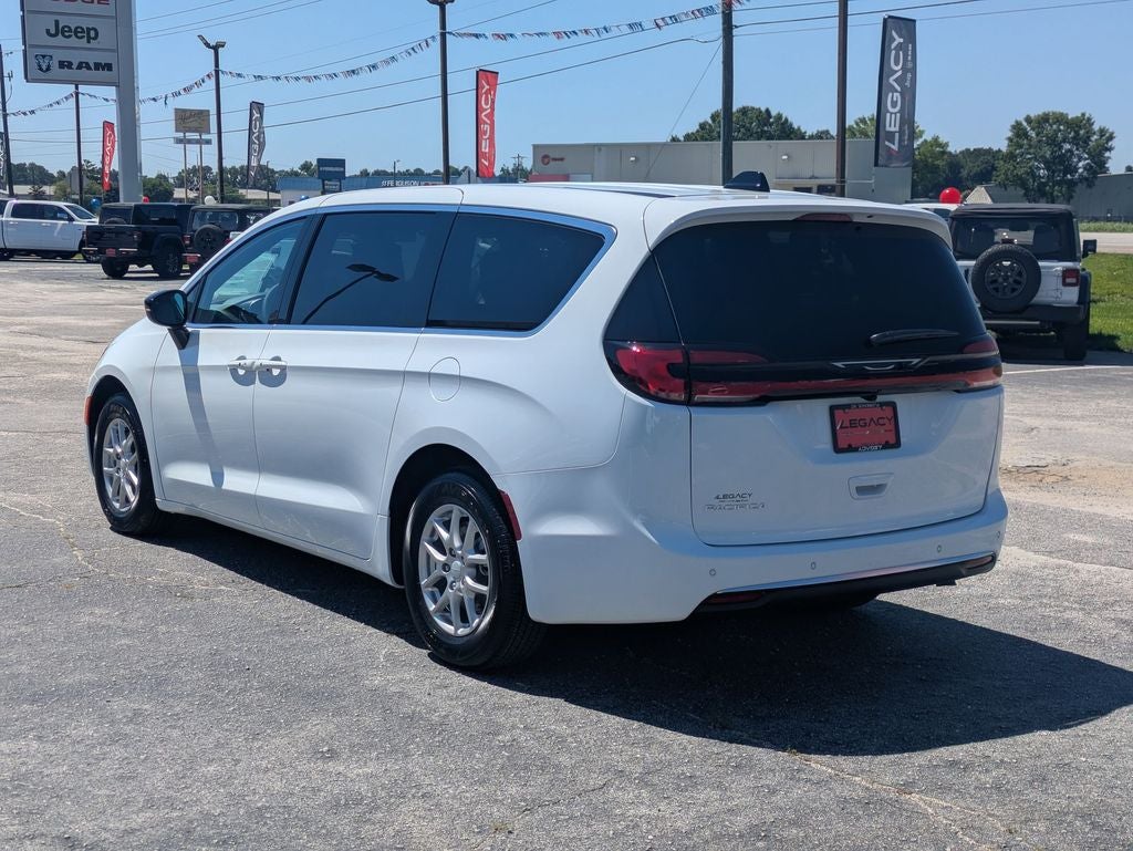 2027 Chrysler Pacifica PACIFICA SELECT