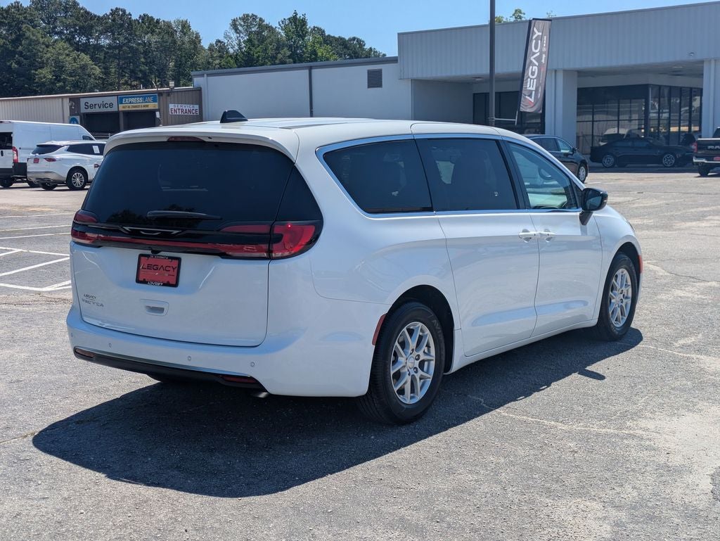 2027 Chrysler Pacifica PACIFICA SELECT