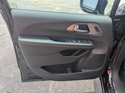 2027 Chrysler Pacifica PACIFICA SELECT