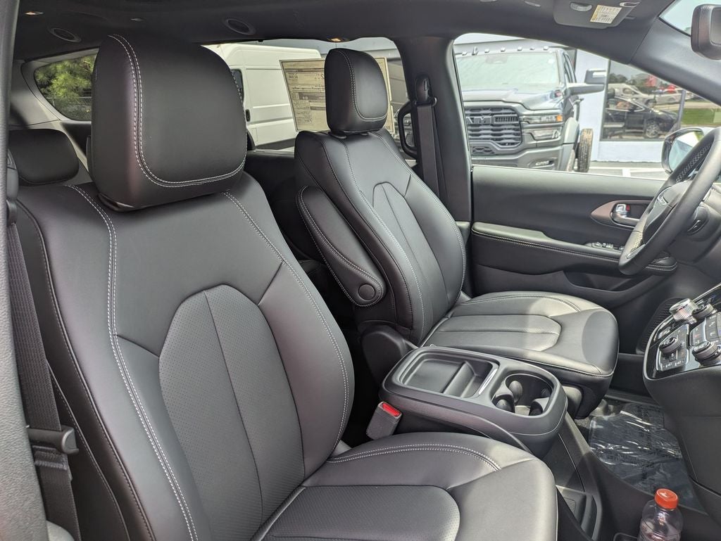 2027 Chrysler Pacifica PACIFICA SELECT