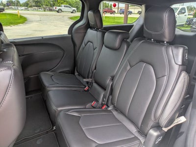 2027 Chrysler Pacifica PACIFICA SELECT