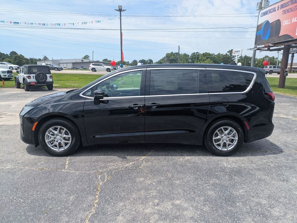 2027 Chrysler Pacifica PACIFICA SELECT