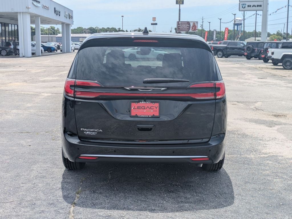 2027 Chrysler Pacifica PACIFICA SELECT