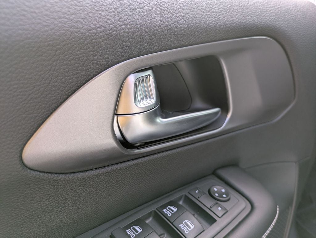 2026 Chrysler Voyager VOYAGER LX