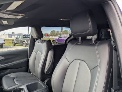 2026 Chrysler Voyager VOYAGER LX