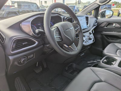 2026 Chrysler Voyager VOYAGER LX