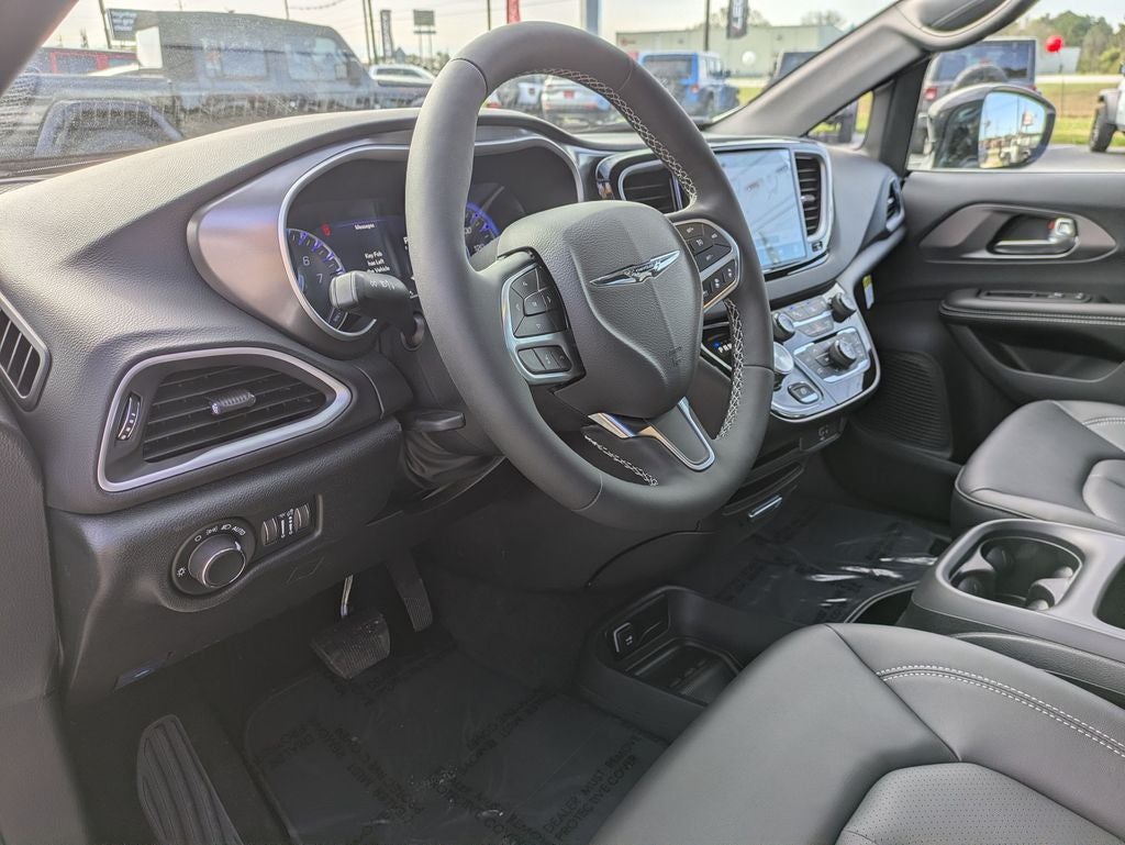 2026 Chrysler Voyager VOYAGER LX