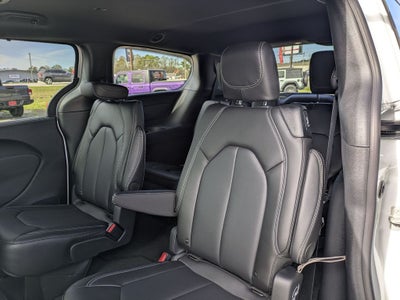 2026 Chrysler Voyager VOYAGER LX