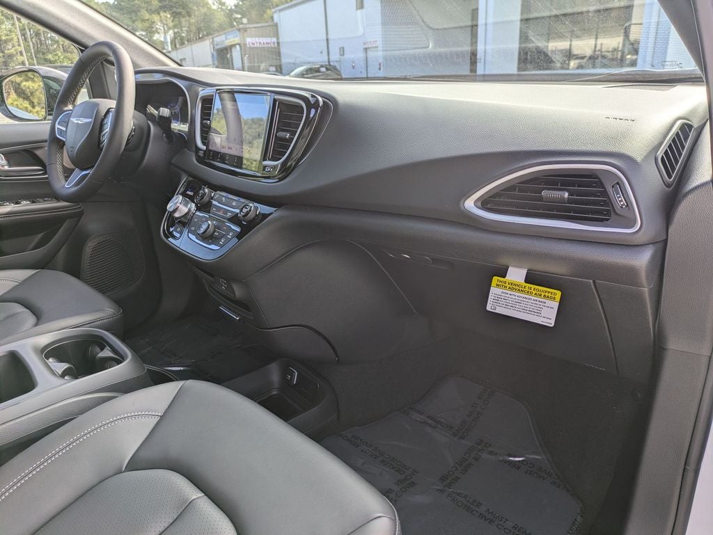 2026 Chrysler Voyager VOYAGER LX