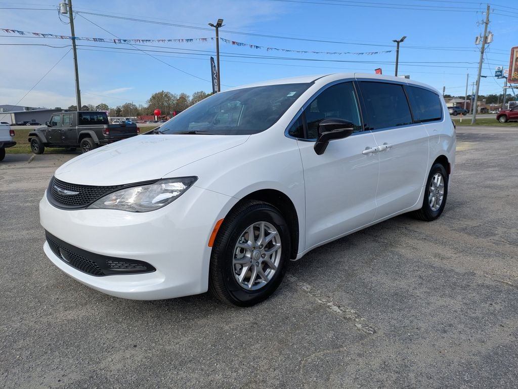 2026 Chrysler Voyager VOYAGER LX