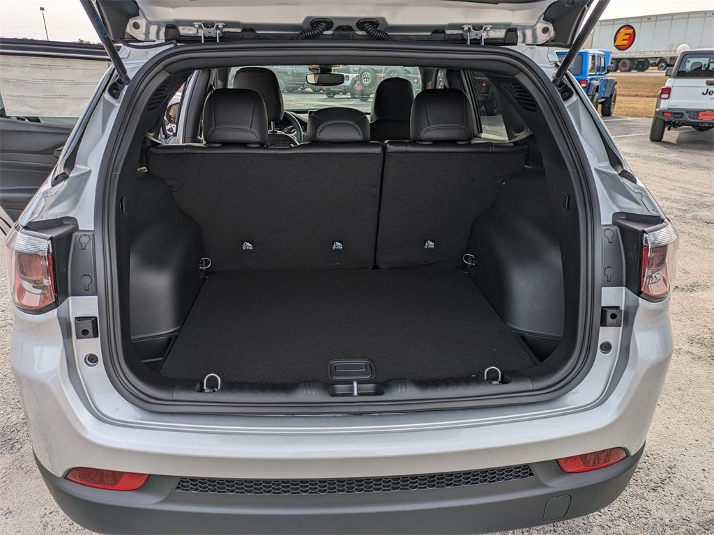 2026 Jeep Compass COMPASS LATITUDE 4X4