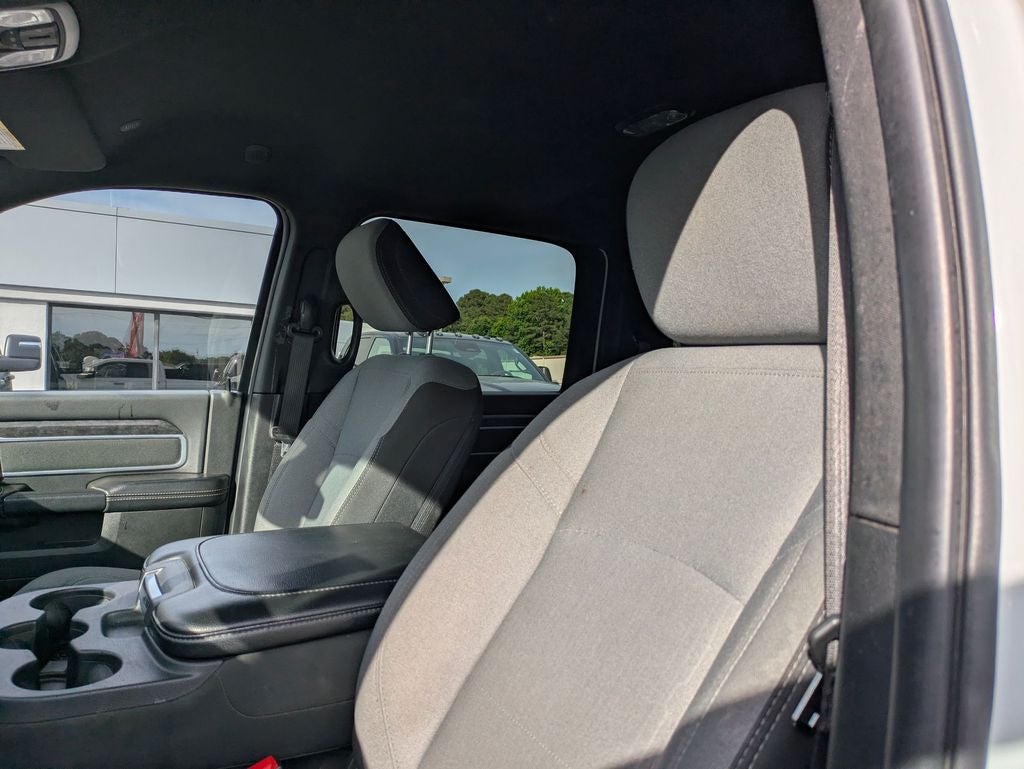 2024 RAM 3500 Big Horn Crew Cab 4x4 8' Box