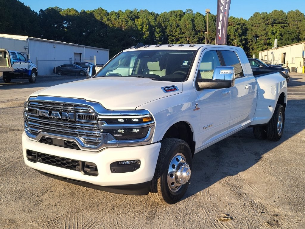 2027 RAM 3500 RAM 3500 LARAMIE MEGA CAB 4X4 6'4' BOX