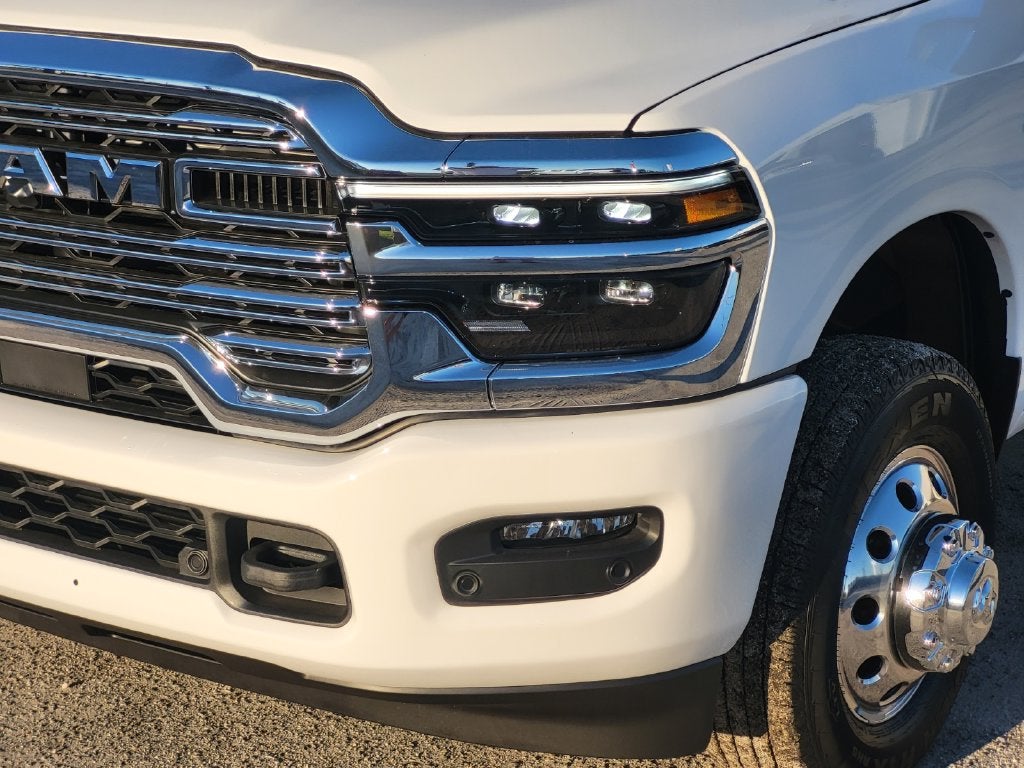 2027 RAM 3500 RAM 3500 LARAMIE MEGA CAB 4X4 6'4' BOX