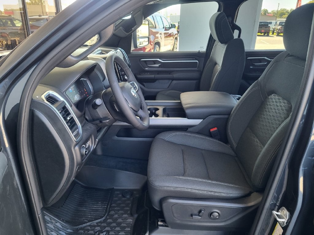 2027 RAM Ram 1500 RAM 1500 BIG HORN CREW CAB 4X4 5'7' BOX