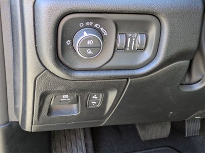 2025 RAM Ram 1500 RAM 1500 BIG HORN CREW CAB 4X4 5'7' BOX