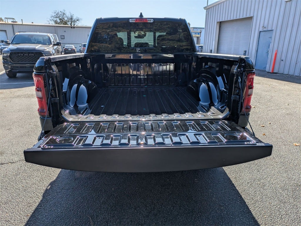 2025 RAM Ram 1500 RAM 1500 BIG HORN CREW CAB 4X4 5'7' BOX