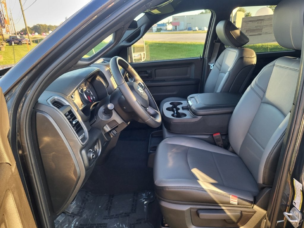 2027 RAM Ram 2500 RAM 2500 TRADESMAN CREW CAB 4X4 6'4' BOX