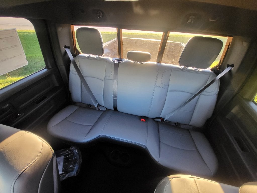 2027 RAM Ram 2500 RAM 2500 TRADESMAN CREW CAB 4X4 6'4' BOX