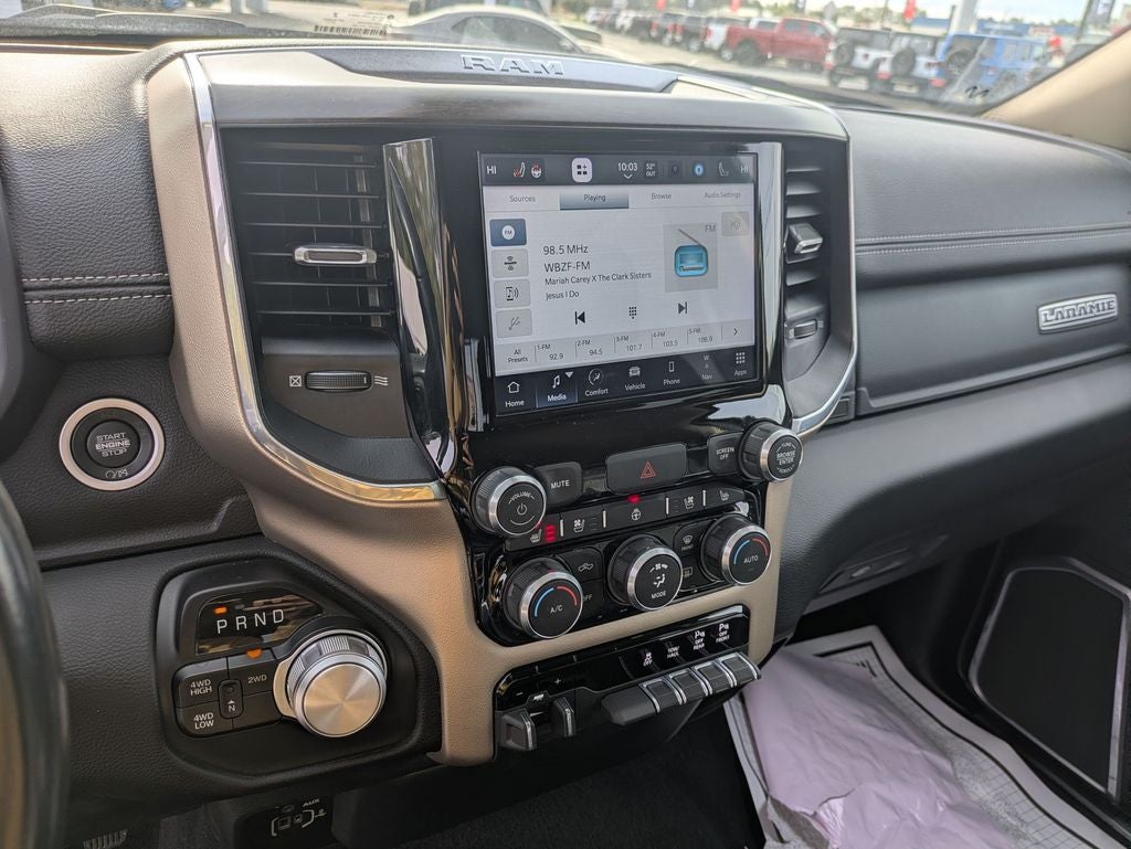 2022 RAM 2500 Laramie Crew Cab 4x4 6'4' Box