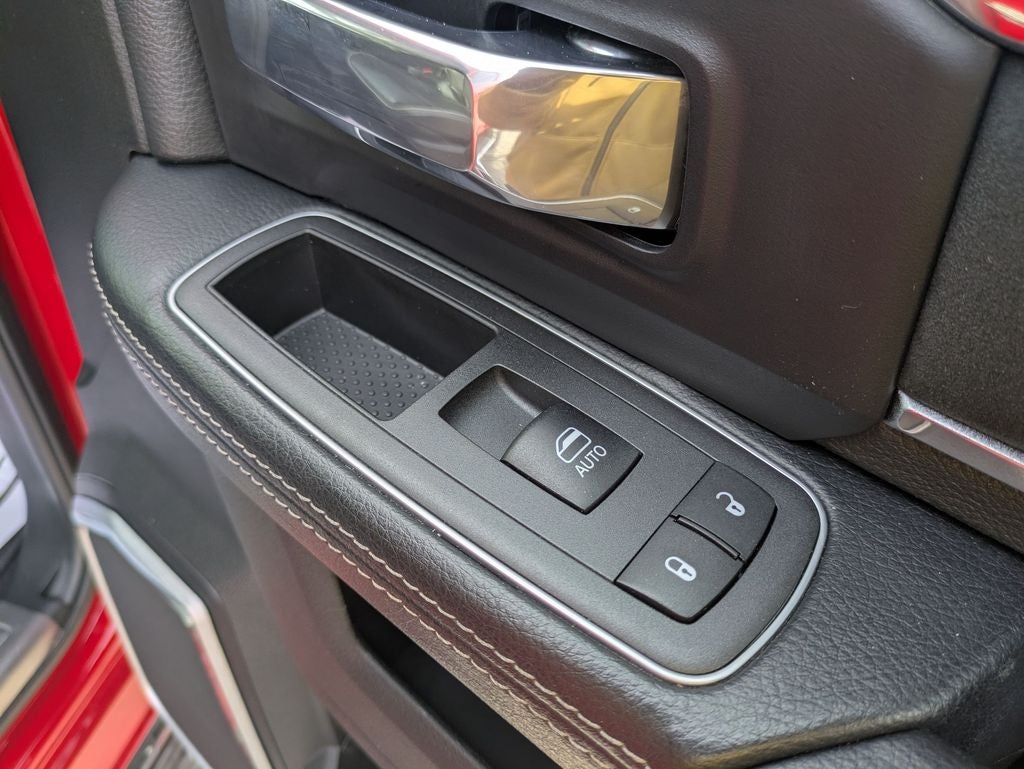 2022 RAM 2500 Laramie Crew Cab 4x4 6'4' Box