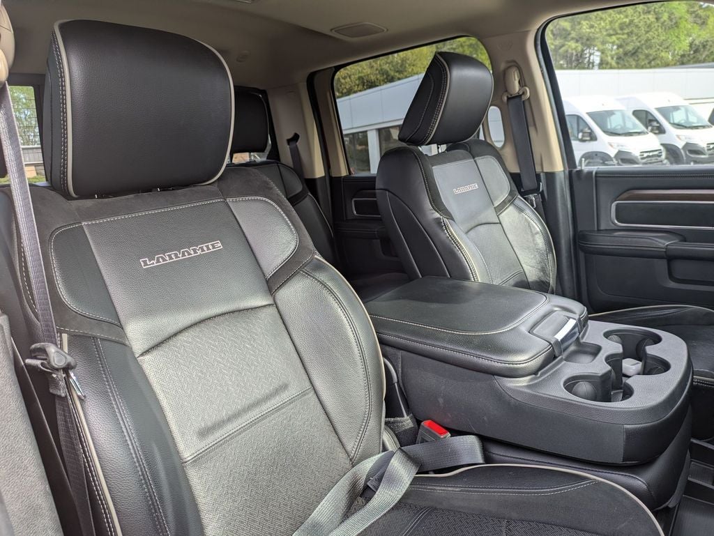 2022 RAM 2500 Laramie Crew Cab 4x4 6'4' Box