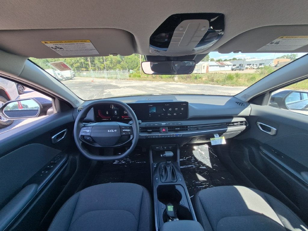 2025 Kia K4 Base