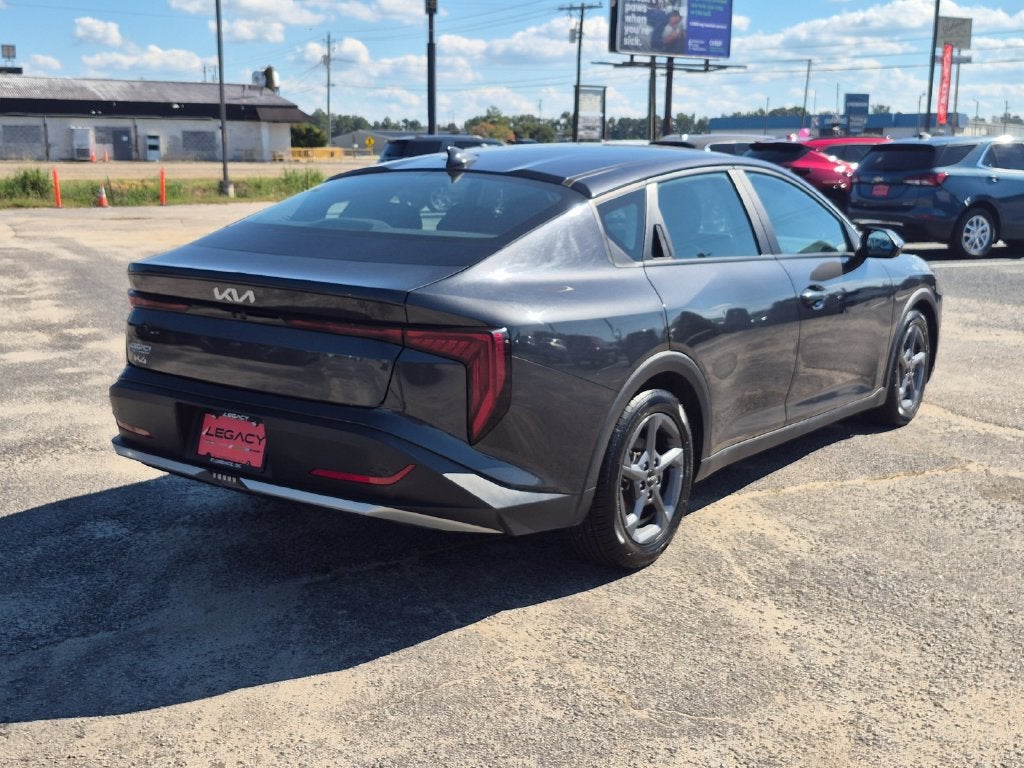 2025 Kia K4 Base