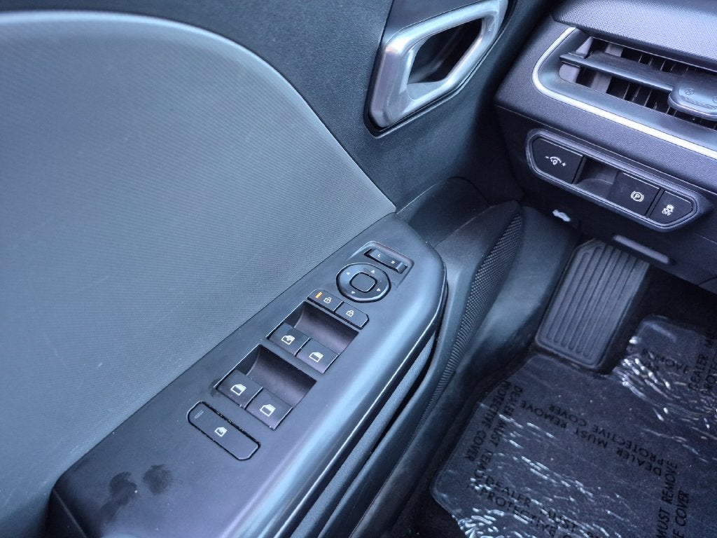2025 Kia K4 Base