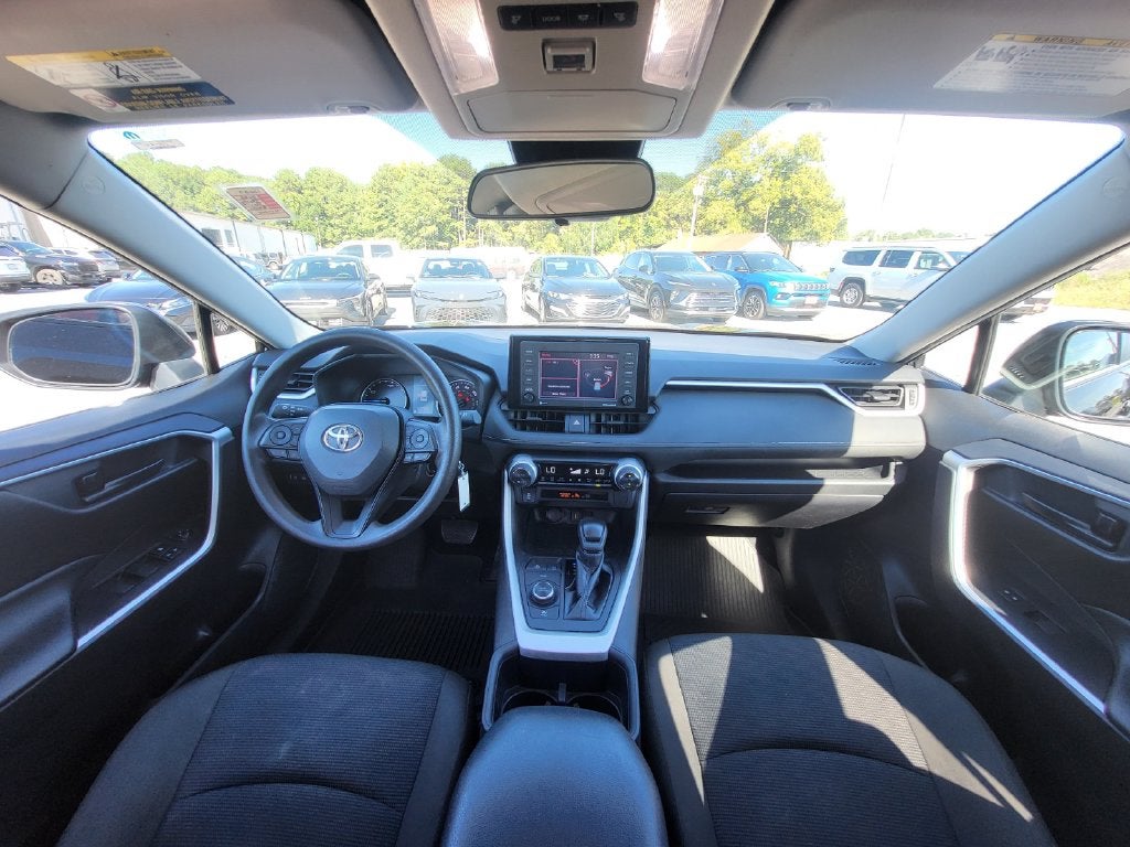 2022 Toyota RAV4 Hybrid LE