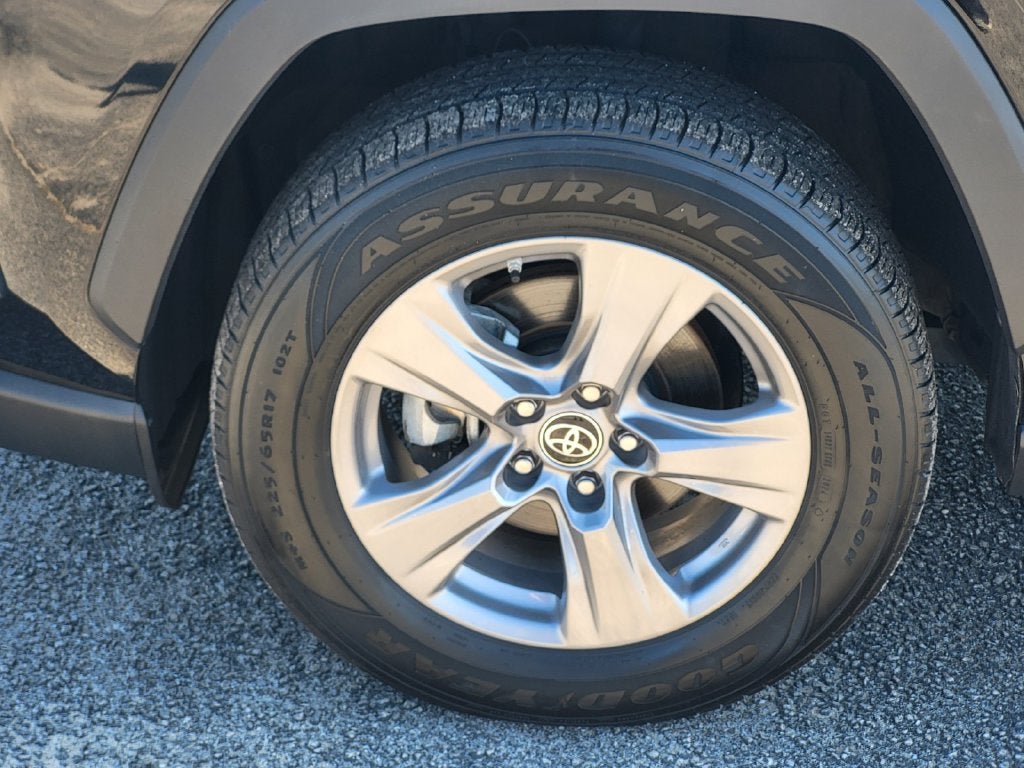 2022 Toyota RAV4 Hybrid LE