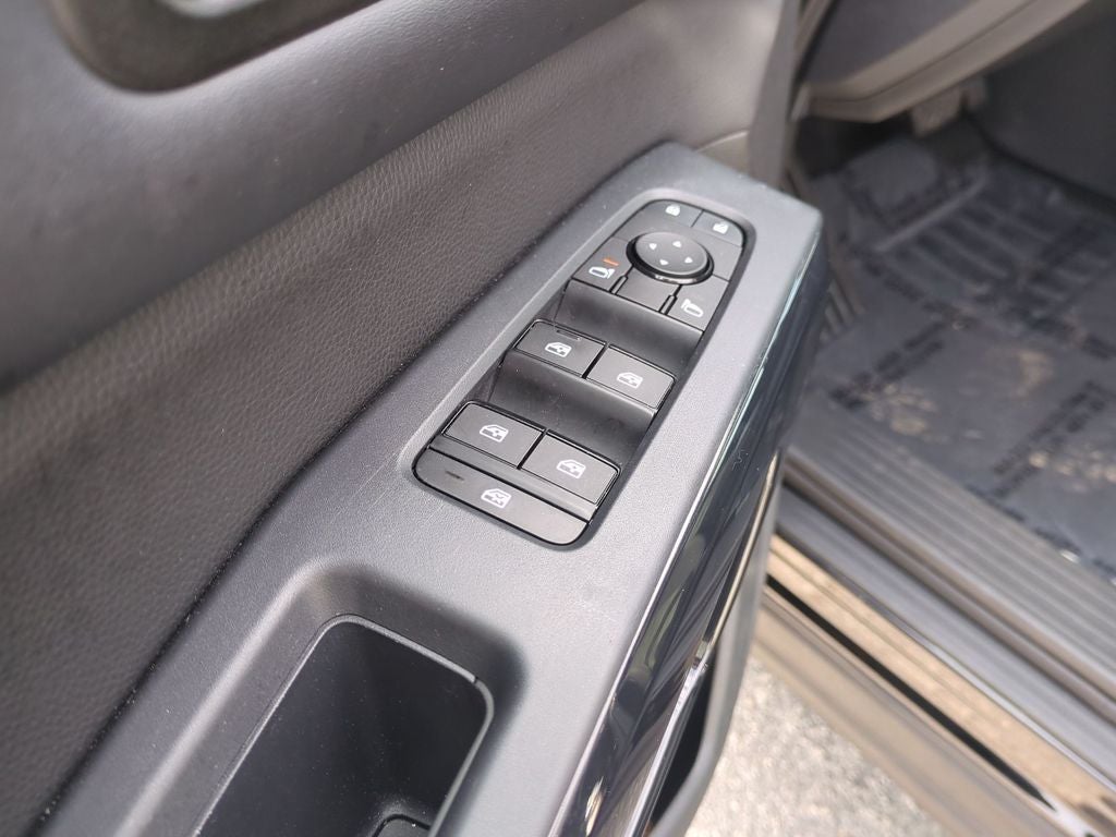 2024 Nissan Pathfinder SV 4WD