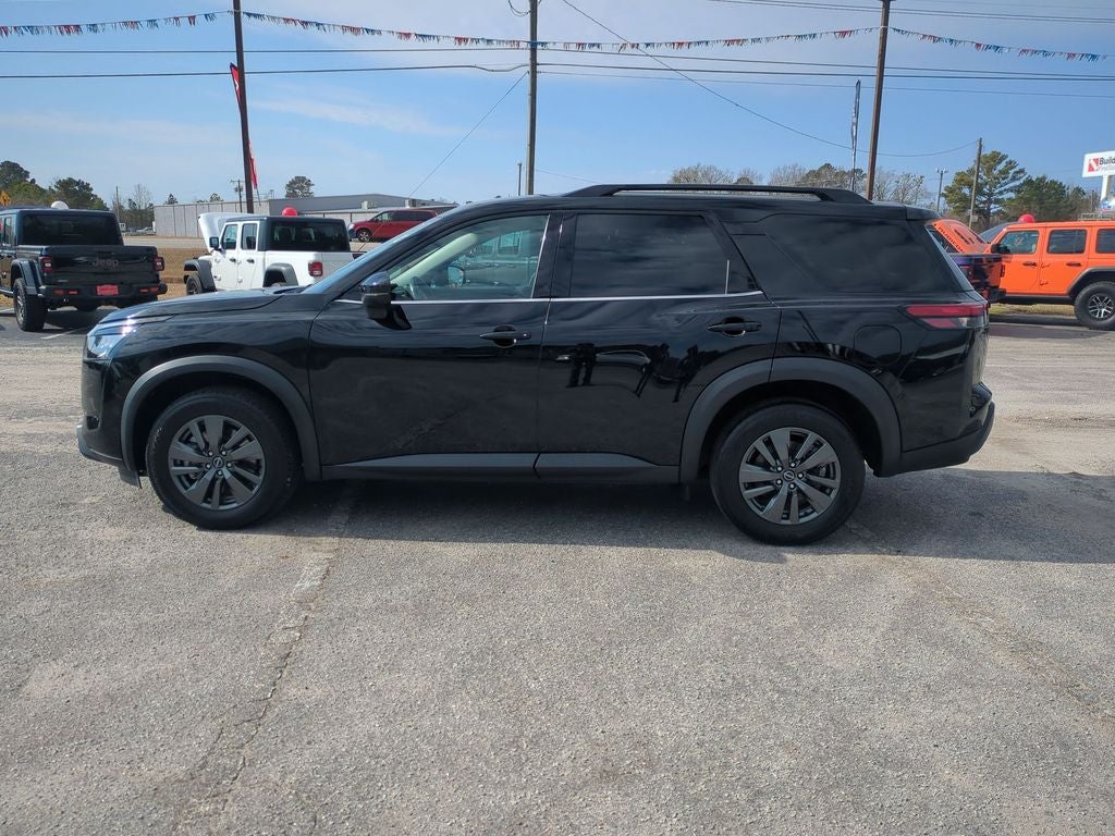 2024 Nissan Pathfinder SV 4WD