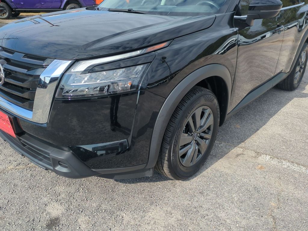 2024 Nissan Pathfinder SV 4WD