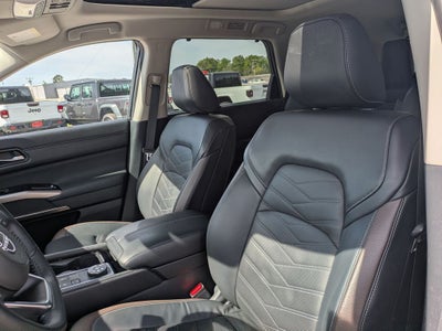 2023 Nissan Pathfinder Platinum 4WD