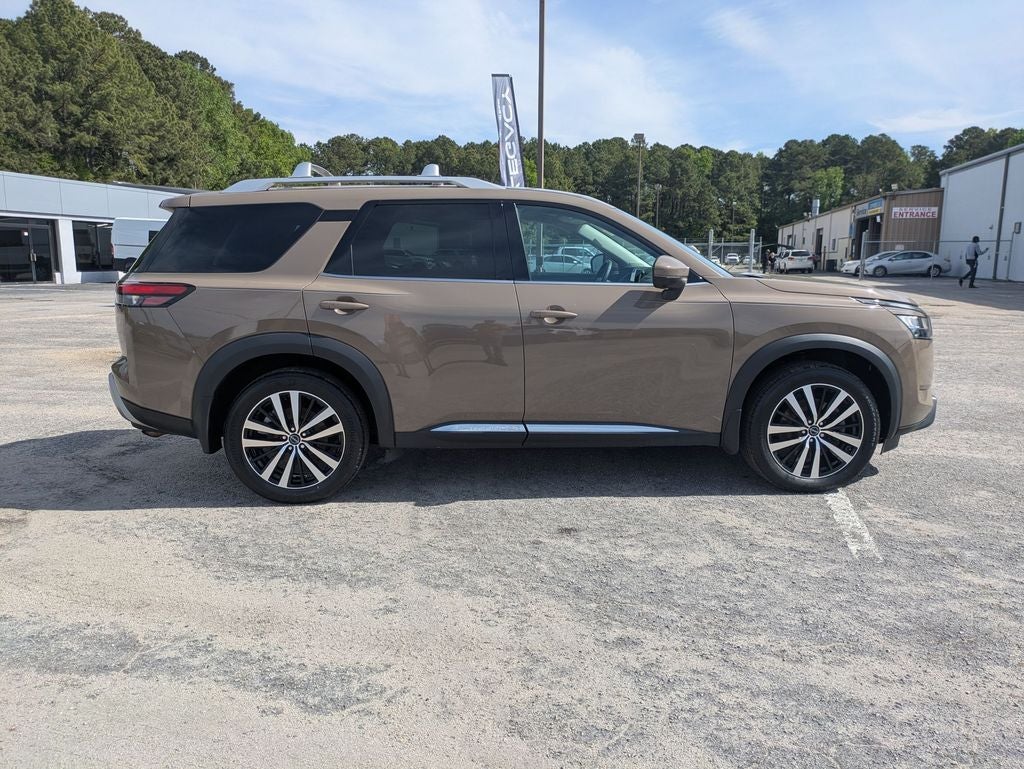 2023 Nissan Pathfinder Platinum 4WD