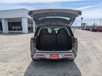 2023 Nissan Pathfinder Platinum 4WD