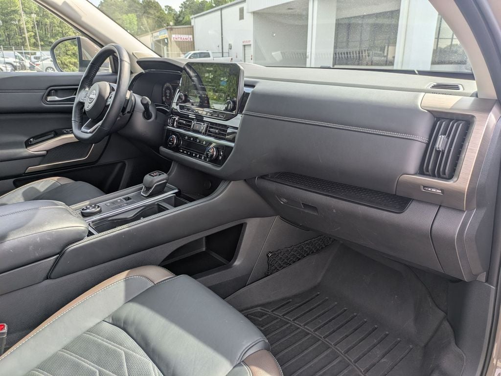 2023 Nissan Pathfinder Platinum 4WD