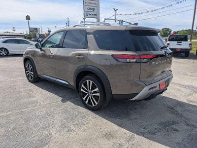 2023 Nissan Pathfinder Platinum 4WD