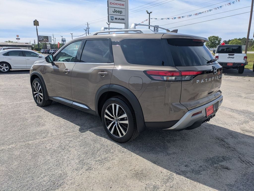 2023 Nissan Pathfinder Platinum 4WD